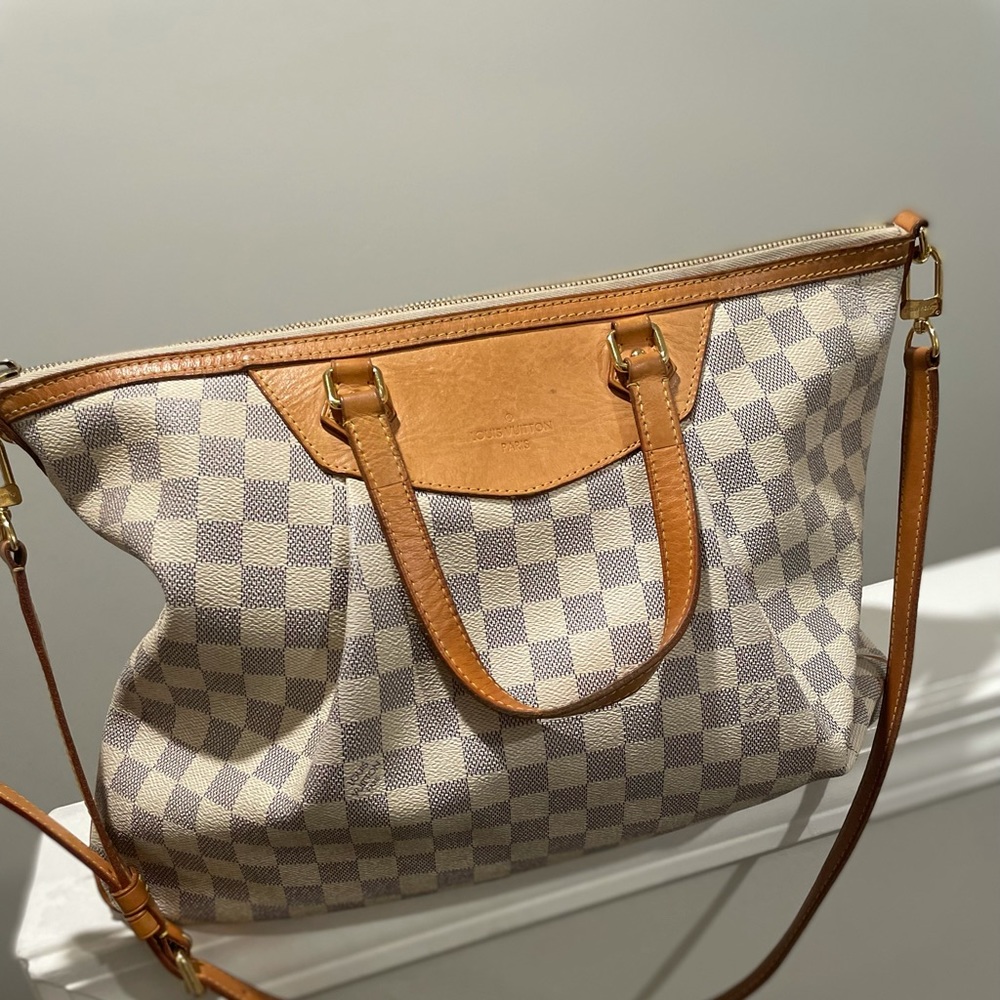 Louis Vuitton Siracusa Azur/White Damier